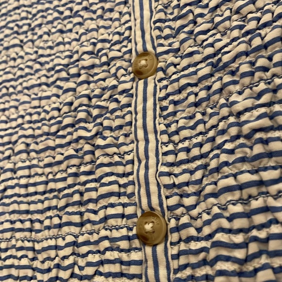 💙 A&F kids casual dressy top - New With Tags - Picture 2 of 5